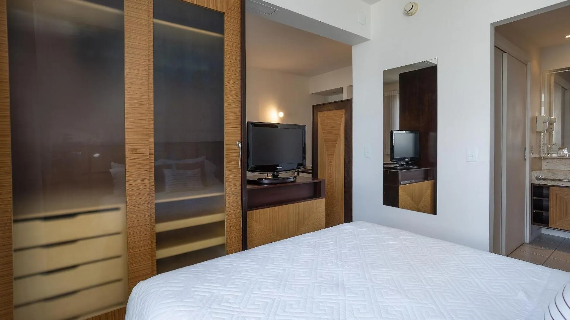 Suites Sao Paulo By Conviva 0*,